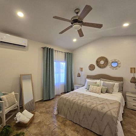 Rooi Santo Residence Palm Beach Luaran gambar
