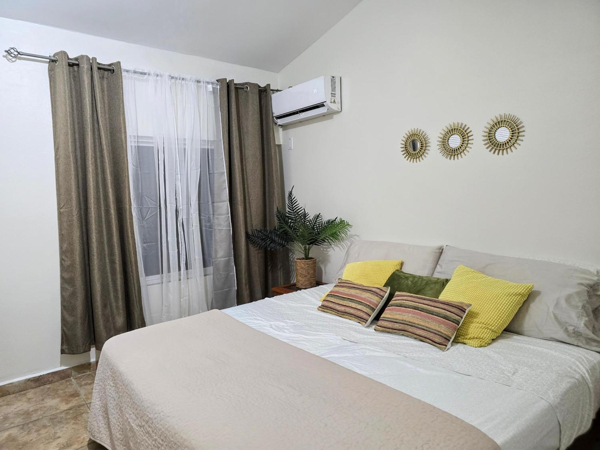 Rooi Santo Residence Palm Beach Luaran gambar